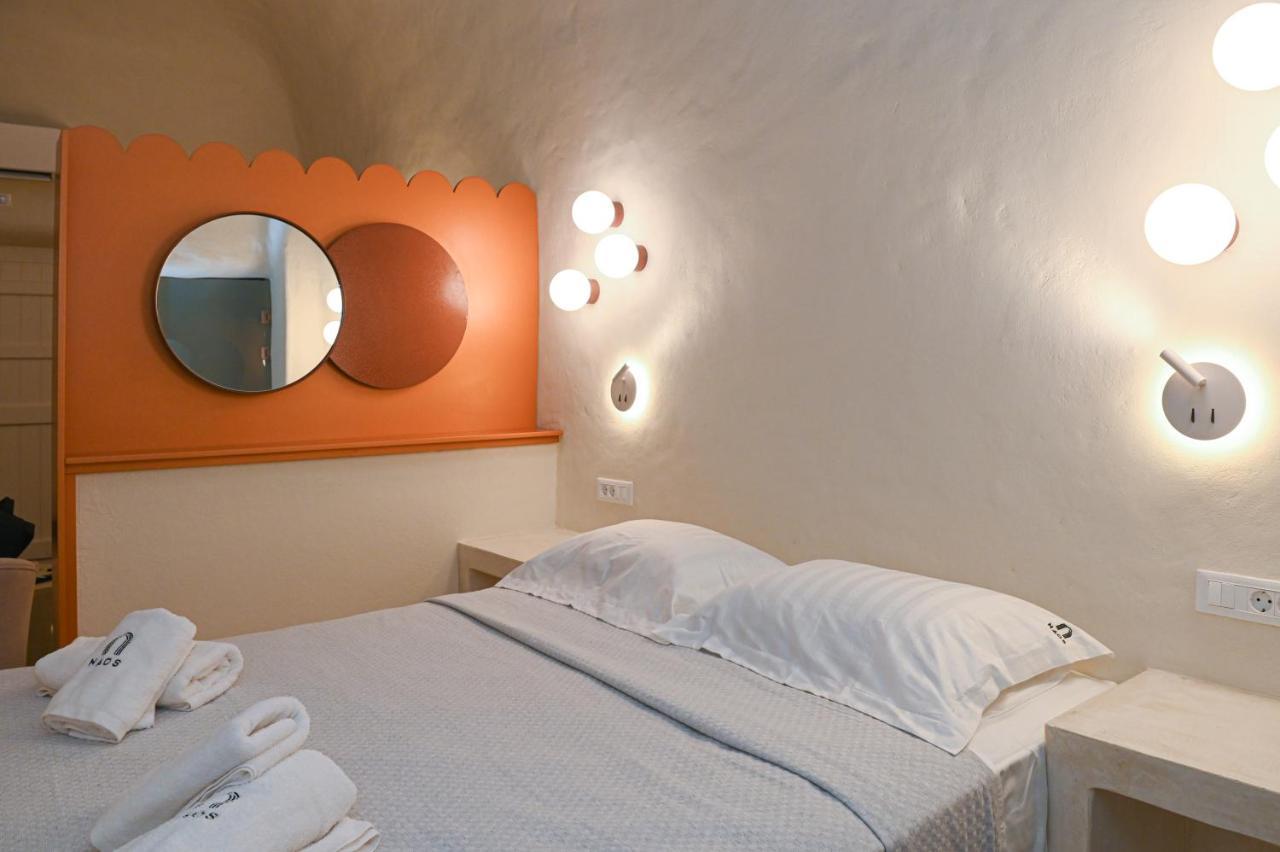 Naos Suites Vóthon Екстериор снимка